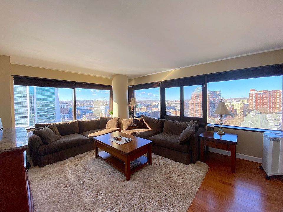 127 Greyrock Place