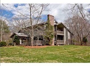 81 Chimney Rock Dr, North Kingstown, RI 02852