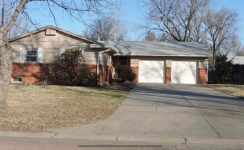 9100 W Suncrest St Photo 1 9100 W Suncrest St Photo 1