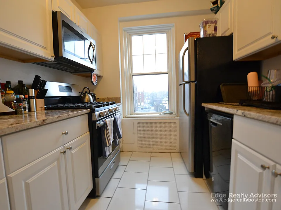 2003 Commonwealth Ave #10