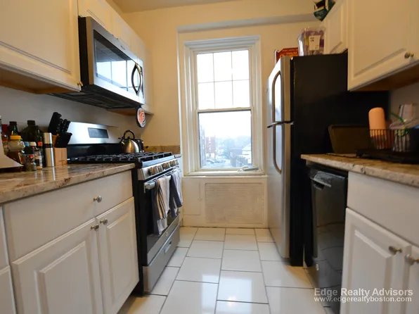 2003 Commonwealth Ave, Brighton, MA