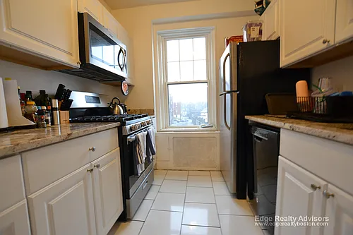 2003 Commonwealth Ave #10 Photo 1