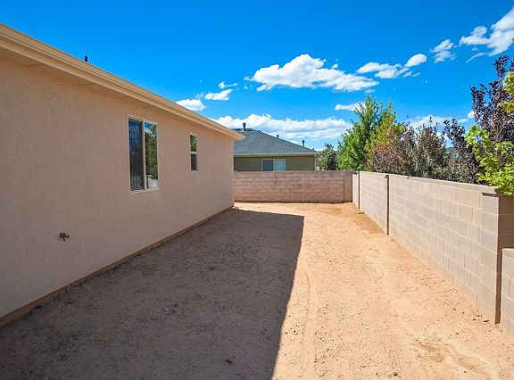 3rd image of 1734 N Cypress Ln
