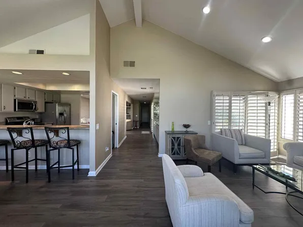 4 Hermosillo Ln, Palm Desert, CA 92260