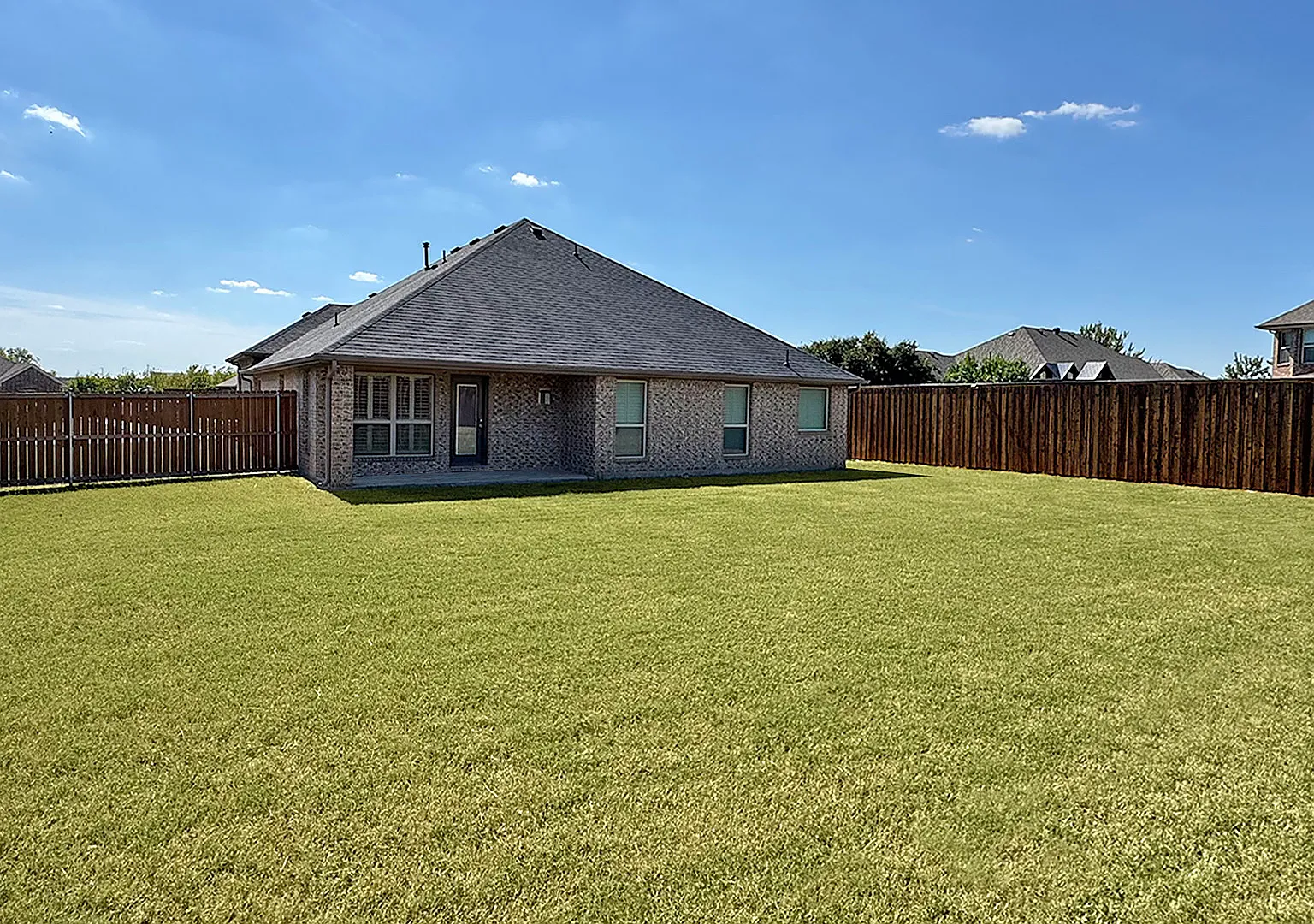 4 bed, 2752 sqft, $2,950 — Photo 4