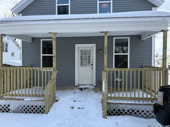 202 E Melendy St, Ludington, MI 49431