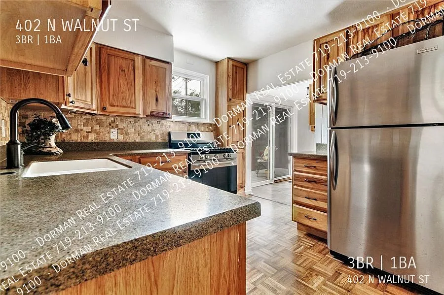 Beautiful downtown bungalow! — Photo 3