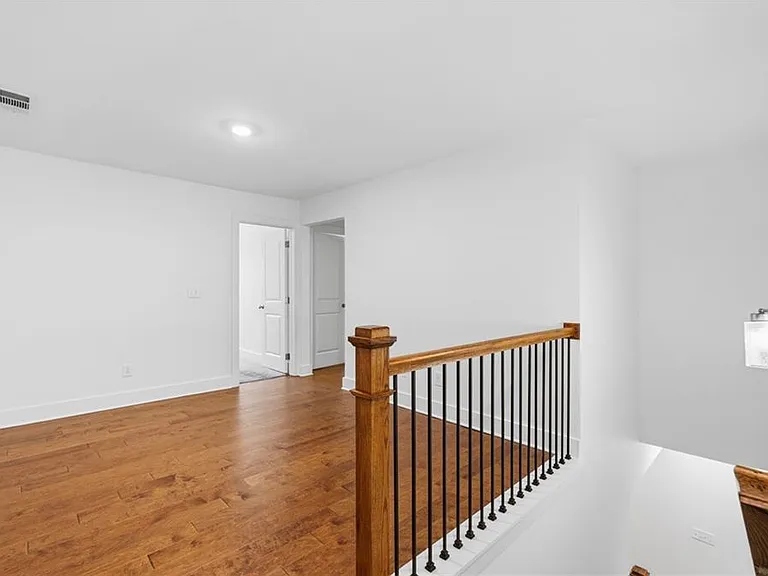 5372 Brooklands Dr — Photo 15
