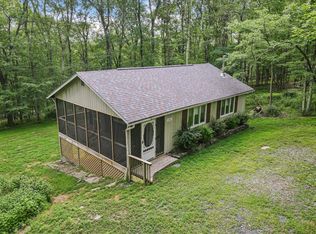 161 Suter Dr, Bushkill, PA 18324