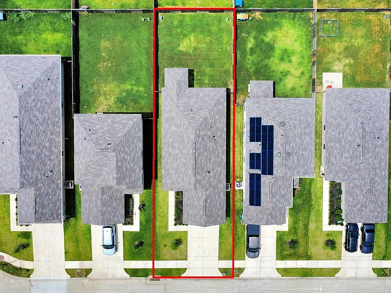22830 Brisbee Ln — Photo 30