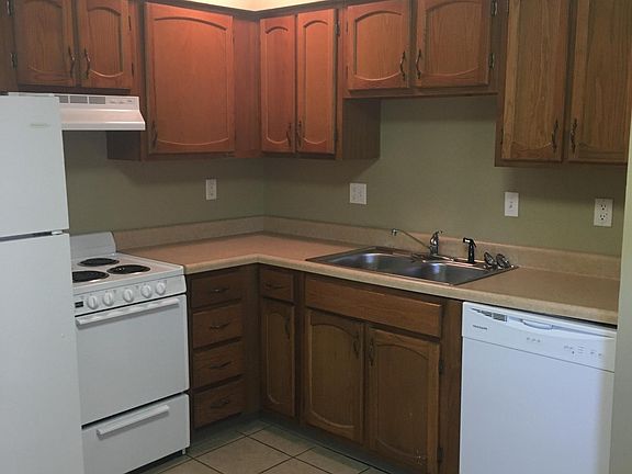 Large eat in kitchen