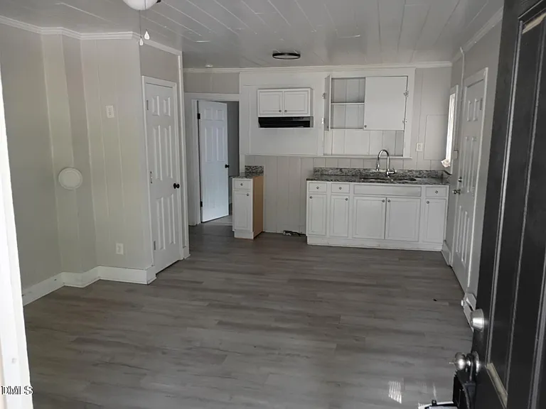803 Rountree St NE — Photo 2
