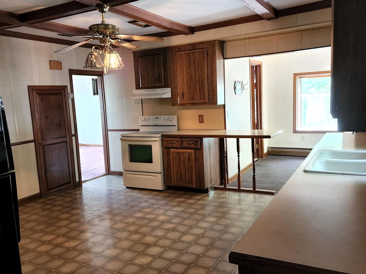 735 Newport Ave — Photo 4