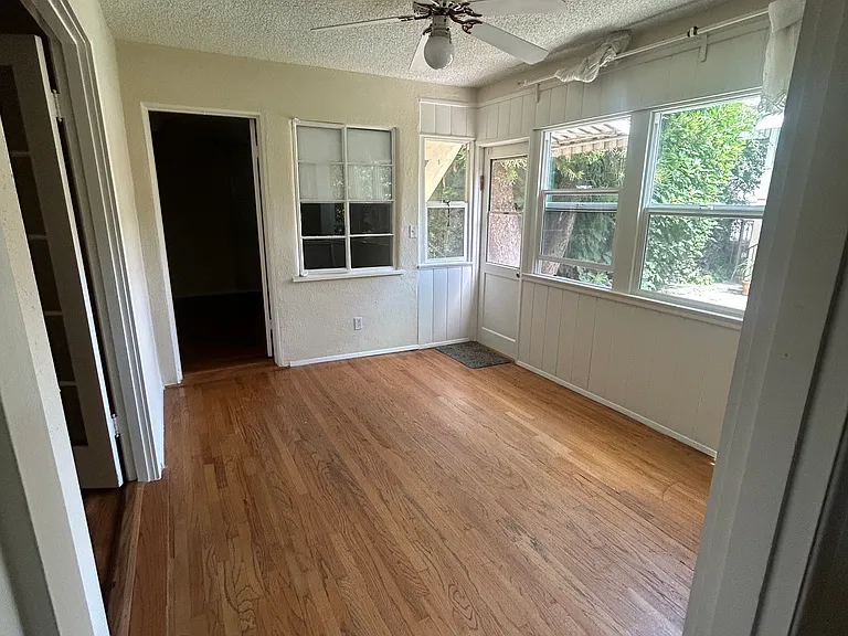 14433 Dickens St — Photo 6