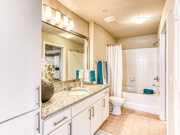 Lofts at Uptwon Altamonte Upgraded Bathroom