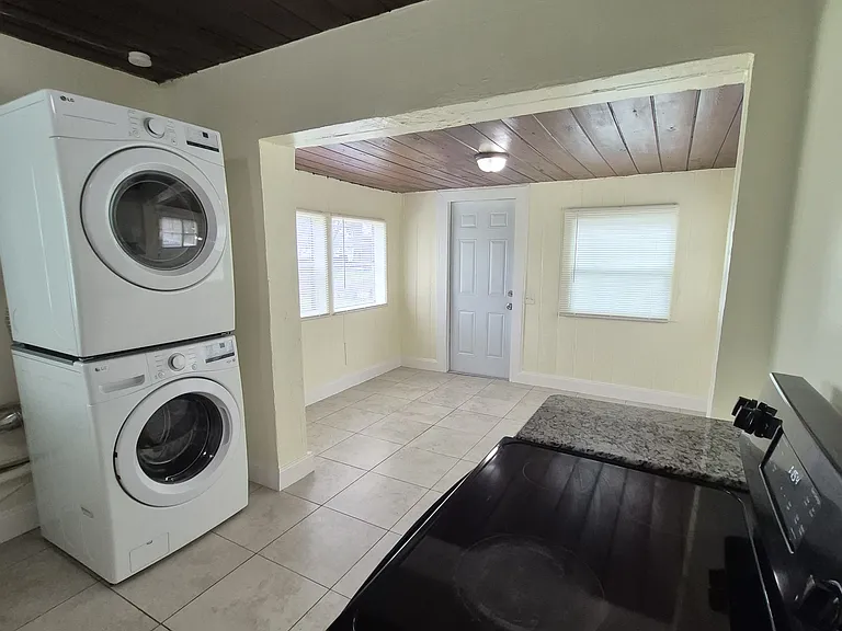 616 S Kentucky Ave — Photo 18