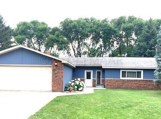 203 11th St SE, Barnesville, MN 56514