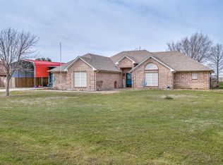 1304 Squires Ln, Aubrey, TX 76227