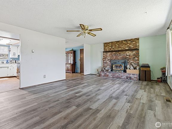 3rd image of 18731 Nutmeg Street SW