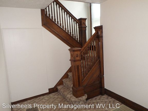 2nd image of 1718 1/2 Park St