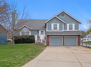 105 S Huntsman Blvd, Raymore, MO 64083