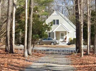 16317 Maple Dr, Bowling Green, VA 22427