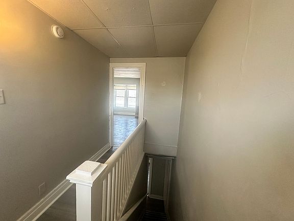 4th image of 818 Church St
