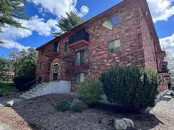 2nd image of 1265 Bodwell Rd #1B