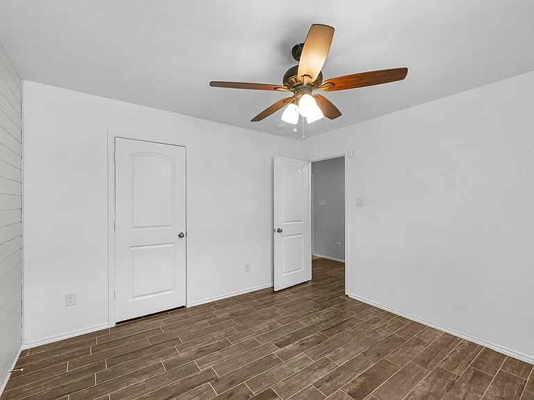 9415 Paloma Creek Dr — Photo 17