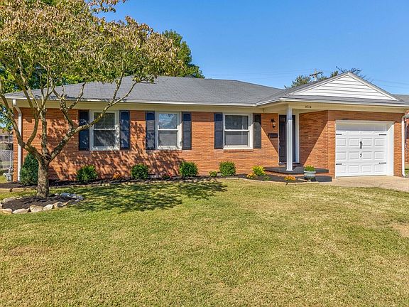 3rd image of 4314 Hawthorne Dr