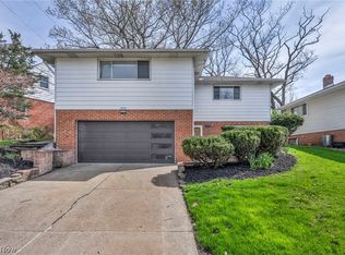 3734 Hillbrook Rd, University Heights, OH 44118