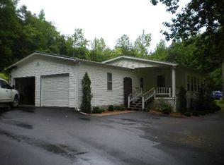 2734 Lick Creek Rd, Linden, TN 37096