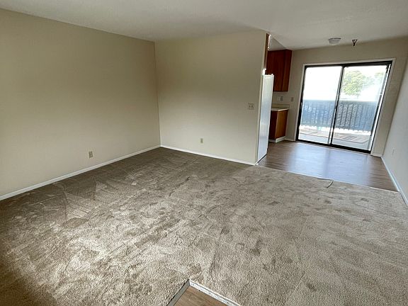 3rd image of 694 Roberts Rd APT A