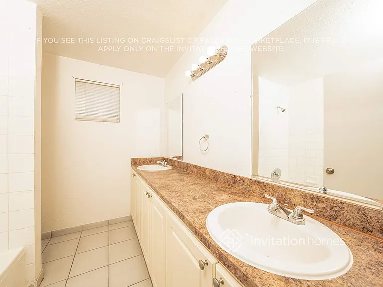 9897 Moss Pond Dr — Photo 10