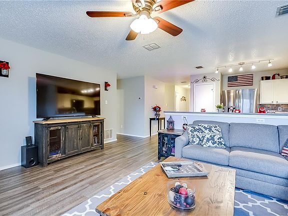 5th image of 1526 Windward Ln