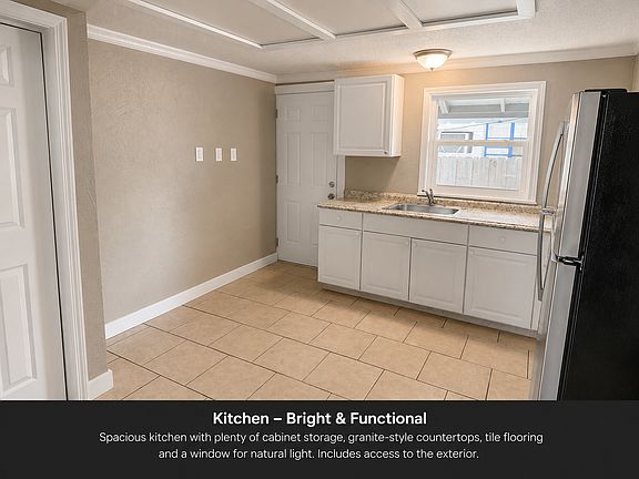 4th image of 2104 8th St #2104