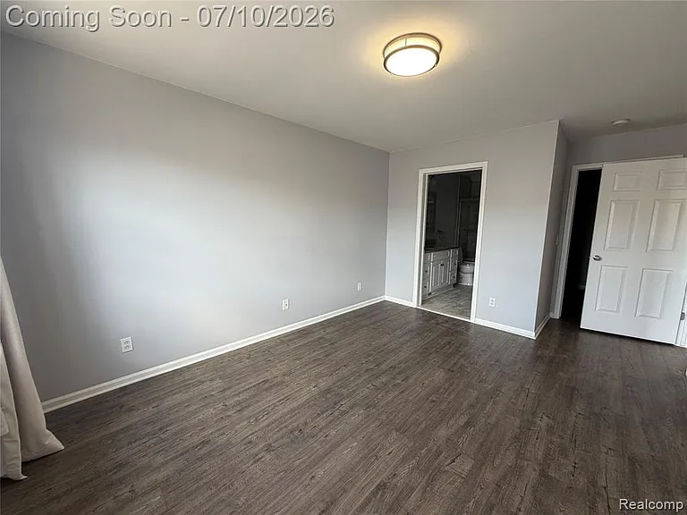 29415 Glen Oaks Blvd E — Photo 24