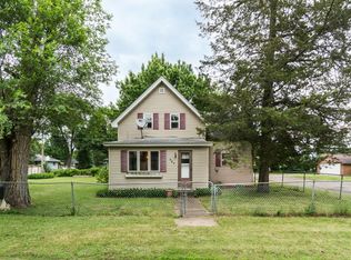 384 Elm St S, Prescott, WI 54021
