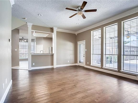 4th image of 4602 Clearlake Dr