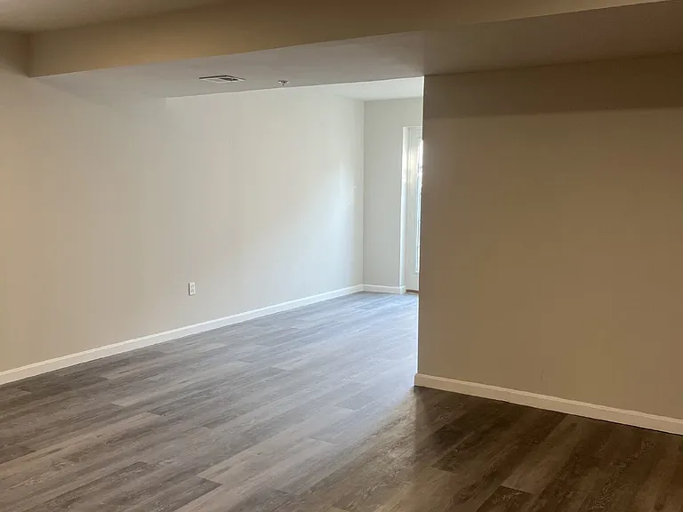 9734 Dumbarton Dr — Photo 6