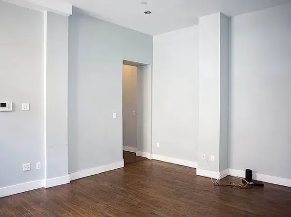 89 Ralph Avenue image 6 of 7