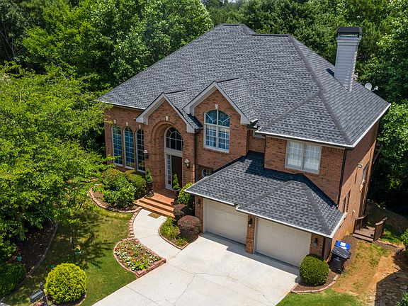 3rd image of 230 Edwardton Ct