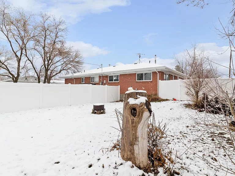4264 S 1100 E — Photo 27