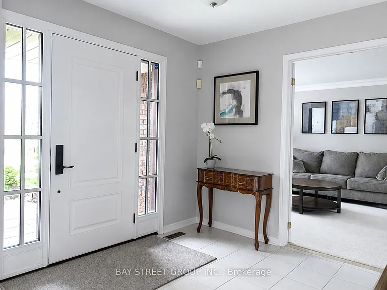 1469 Sprucewood Ter — Photo 2