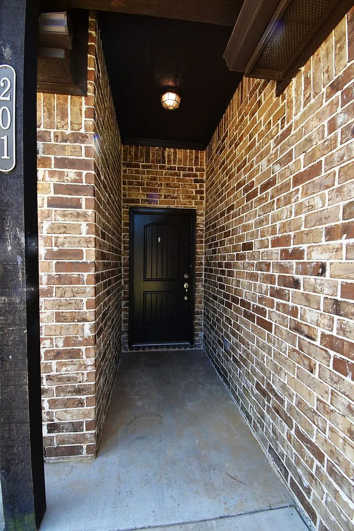 Modern 3-Bedroom 2 Bath Duplex in South Tyler — Photo 3