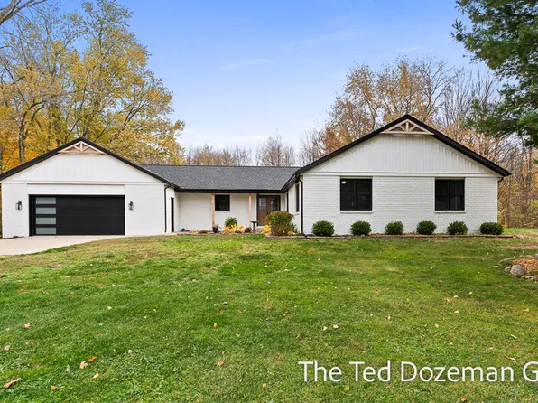 4215 56th St, Holland, MI 49423