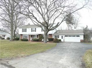 19051 Farmington Ln, South Bend, IN 46614