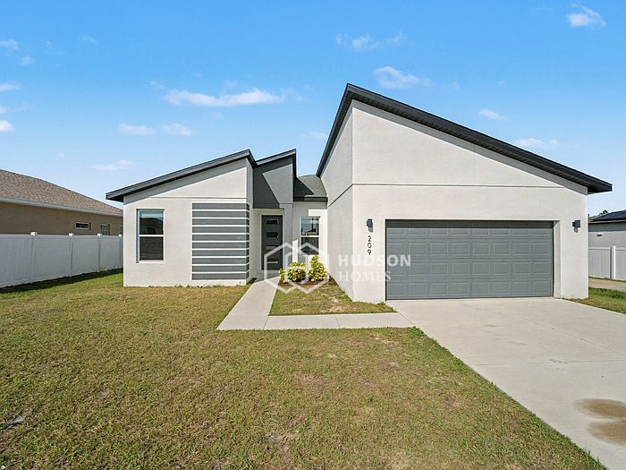 1st image of 209 Elm Ct