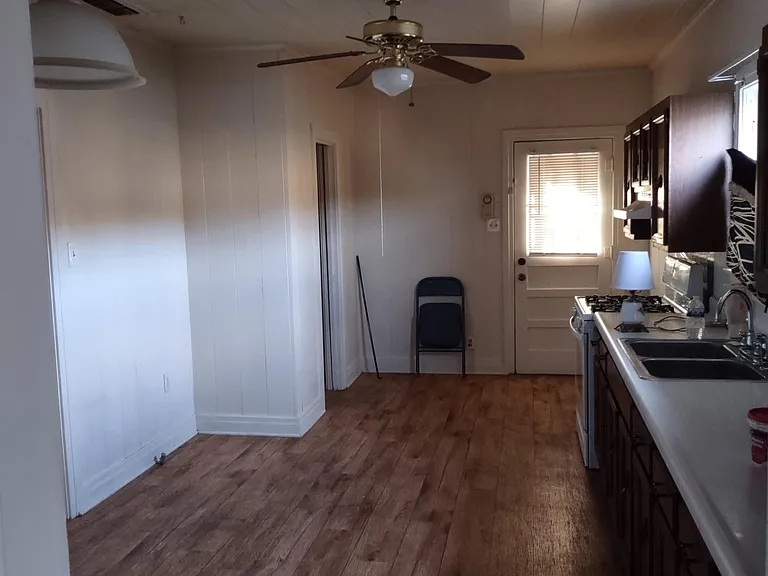 308 N Trinity St — Photo 16