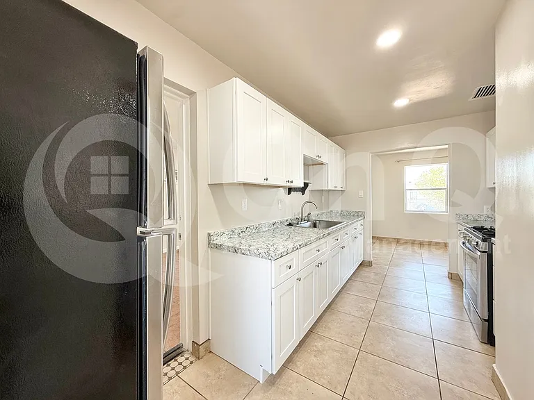3026 W Pierce St — Photo 7